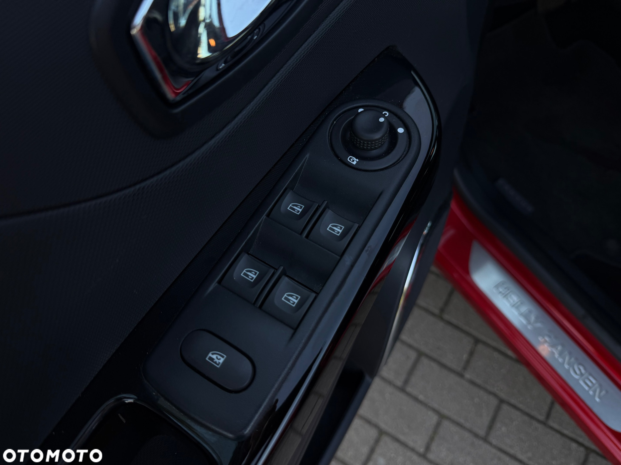 Renault Captur 1.2 Energy TCe Night&Day EDC - 29