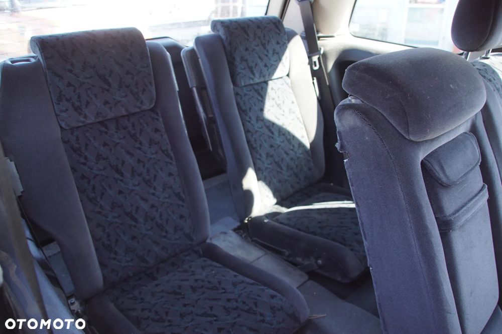 Auto na części - Opel Zafira A 1.8 16V 125 KM Z18XE F17 36U 2002R Silnik Skrzynia Drzwi Maska Zderzak Błotnik Klapa Klamka Lampa Lusterko Szyba Deska Kokpit Sterownik Moduł Czujnik Licznik Wyświetlacz Panel Kierownica - 15