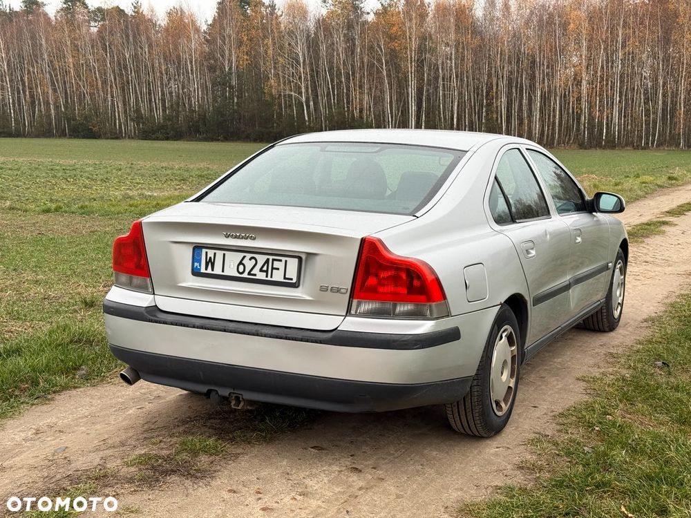 Volvo S60 2.4 - 8
