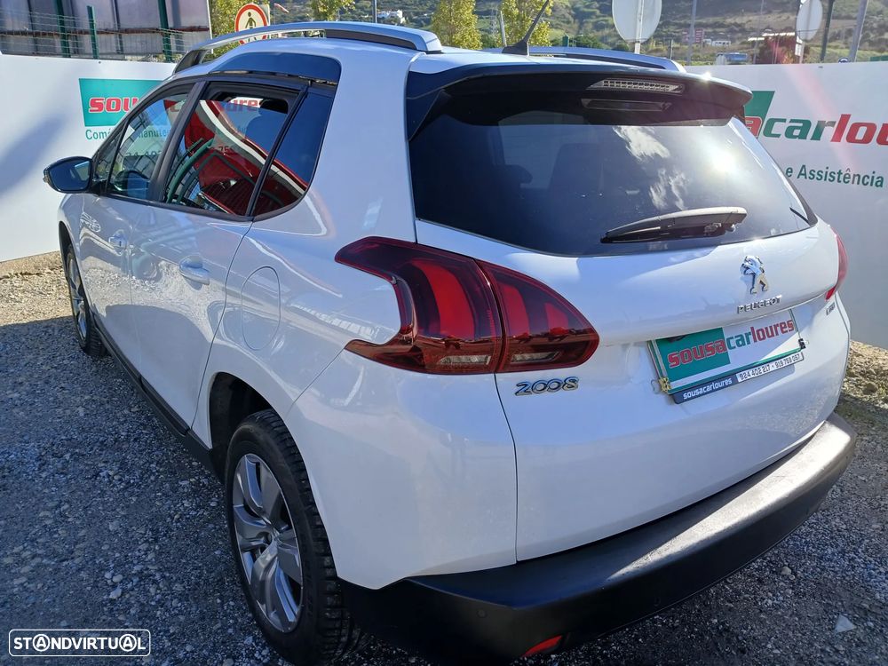 Peugeot 2008 1.2 PureTech Style - 10