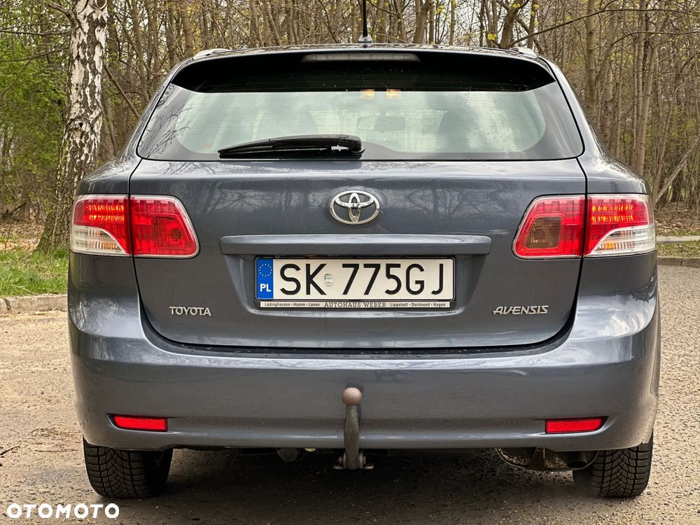 Toyota Avensis 1.8 Sol plus NAVI - 4