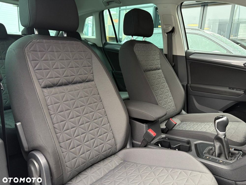Volkswagen Tiguan - 17