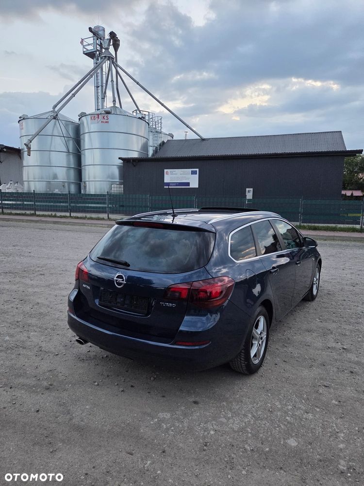 Opel Astra 1.6 Turbo Sport - 11
