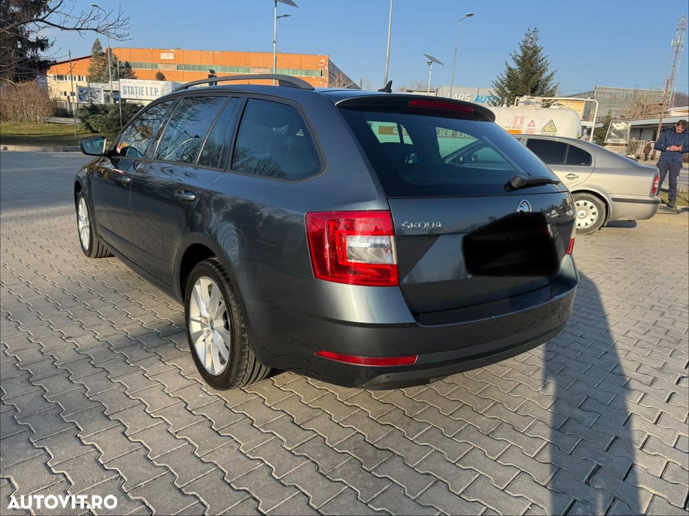 Skoda Octavia 2.0 TDI DSG Premium Edition - 4