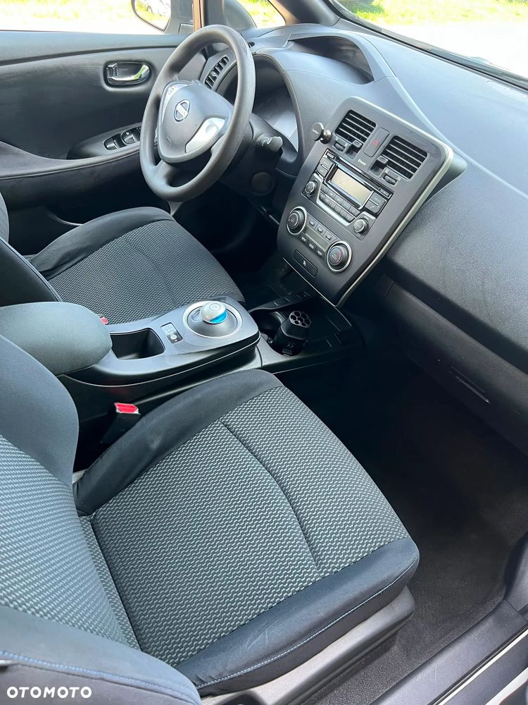 Nissan Leaf - 12