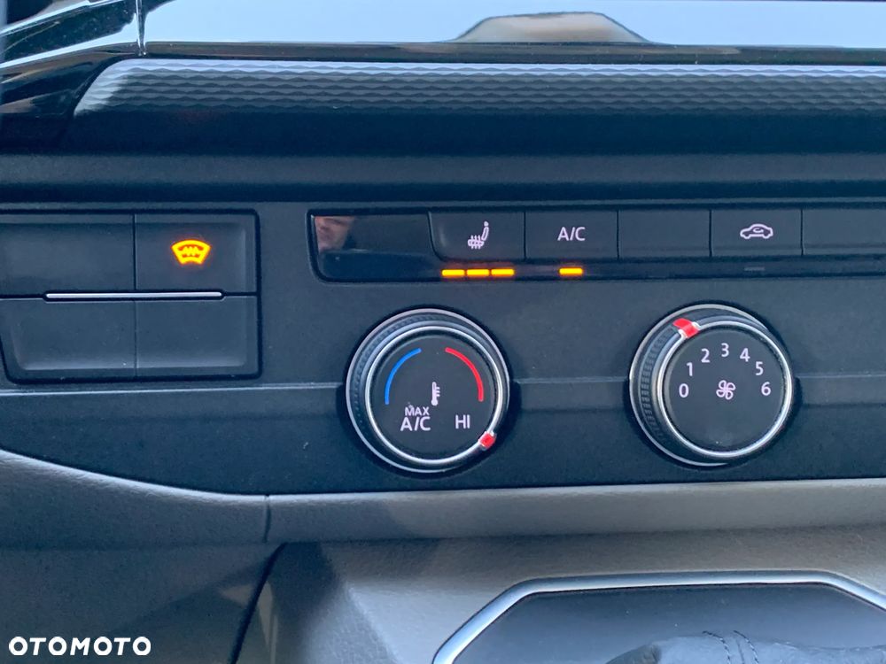 Volkswagen TRANSPORTER MOCNY T6 SILNIK DNA 2.0TDI MOC 150KM DSG7 SKRZYNIA AUTOMAT Ilość miejsc 9 osobowy ZABUDOWA KOMBI VAN MINIBUS SPECJALNA CARAVELLE Lampy Bi-LED Kamera  Radar 2x boczne drzwi przesuwne! Aktywny tempomat, Asystent pasa, System zmiany pasa, Podgrzewane fotele, Dwustrefowa Klimatyzacja i ogrzewanie! Fabryczne oryginał WEBASTO 5kW THERMO COMFORT SE Szybkie nagrzewanie silnika zimą! - 38