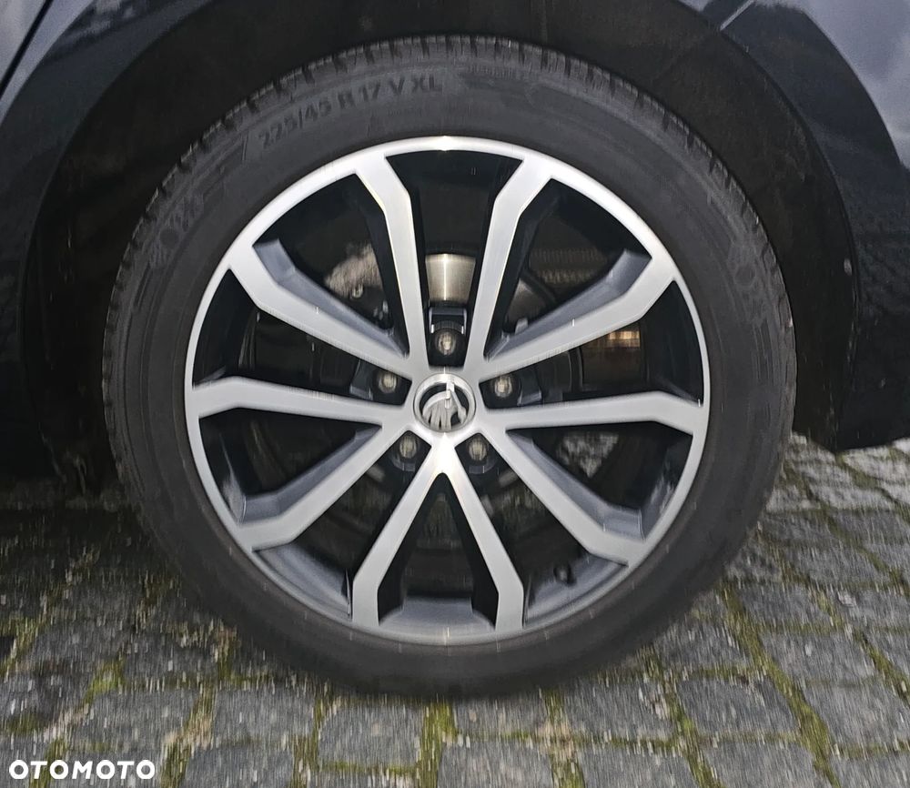 Skoda Octavia Combi 2.0 TDI DSG Edition - 26