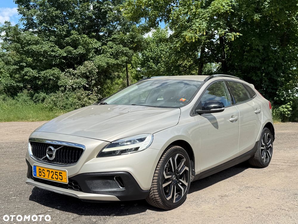 Volvo V40 Cross Country D3 Drive-E SCR Momentum - 11