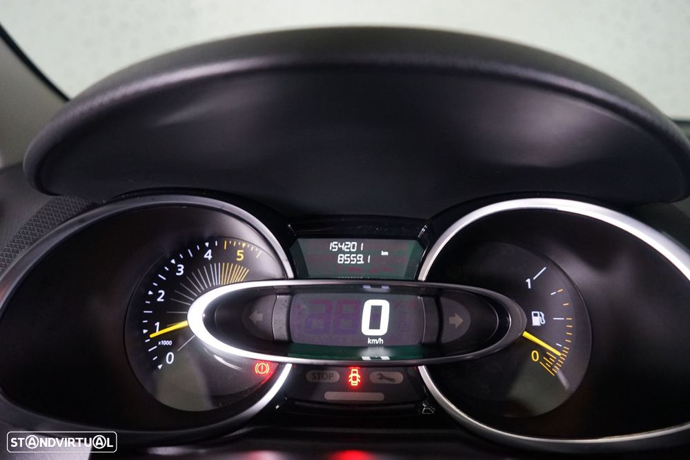 Renault Clio Sport Tourer 1.5 dCi Dynamique S - 27