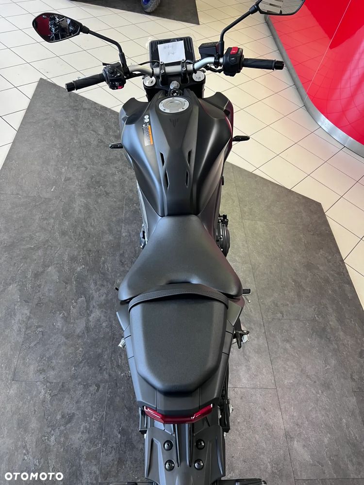Yamaha MT - 17