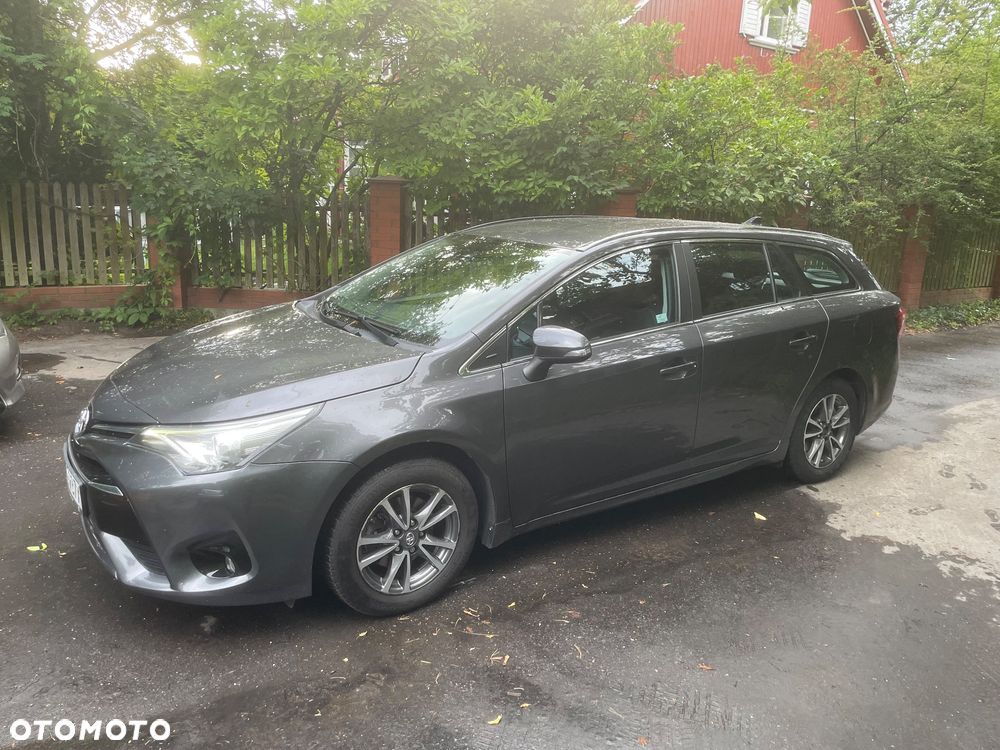 Toyota Avensis 1.8 Premium MS - 3