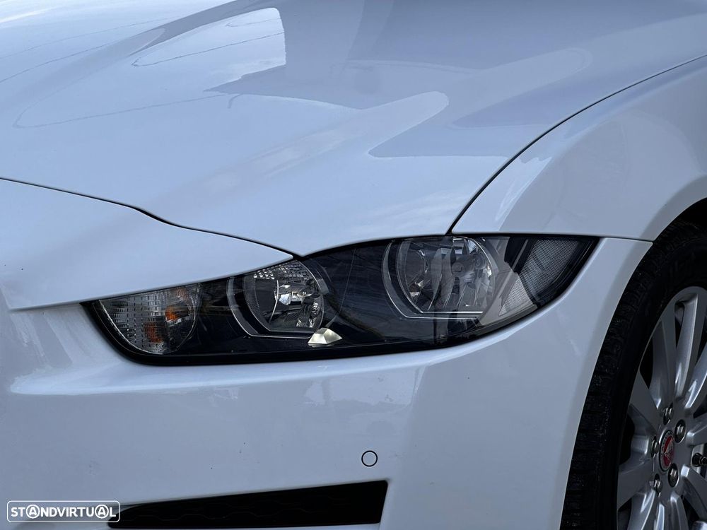Jaguar XE 20d Aut. Pure - 8