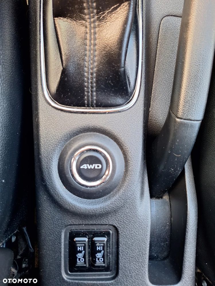 Mitsubishi Outlander - 19