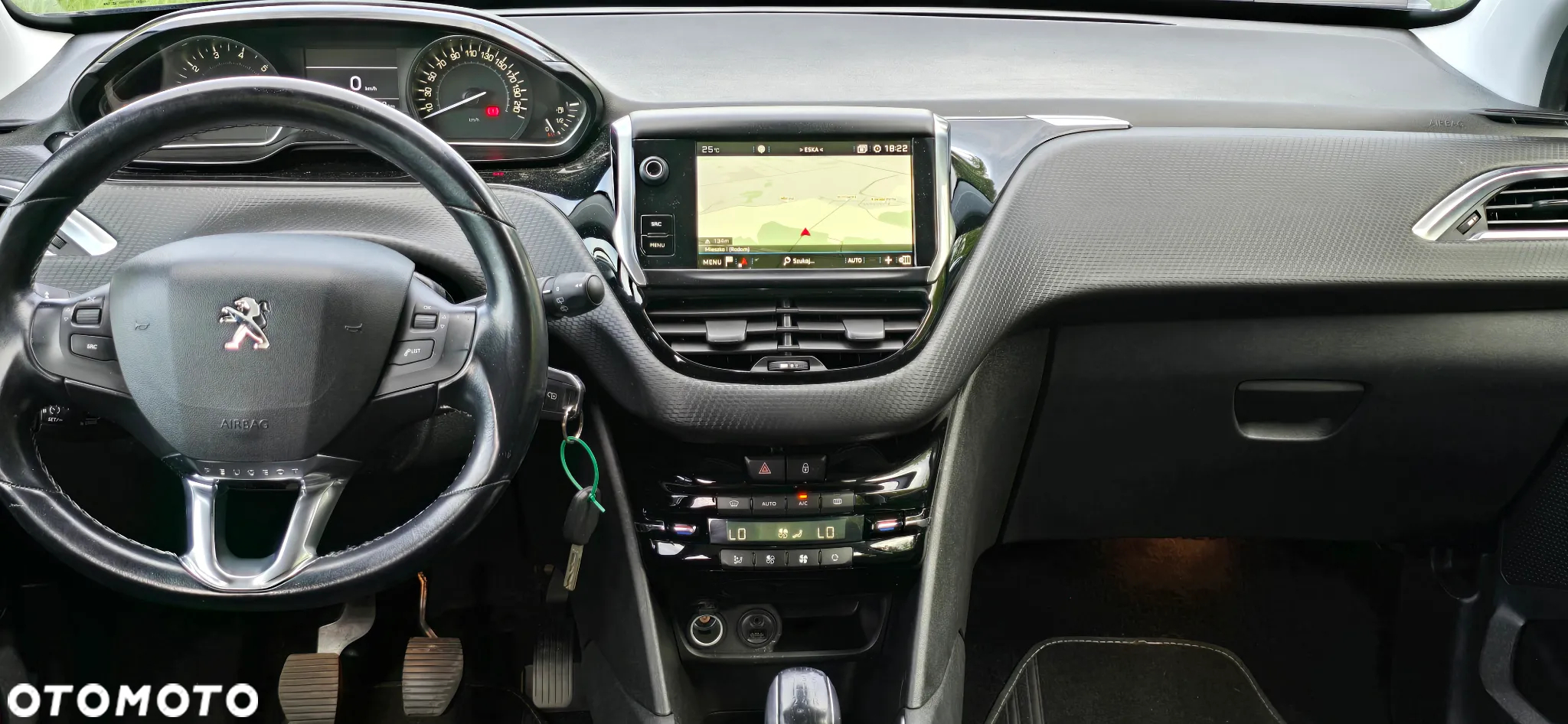 Peugeot 208 82 VTI Allure - 12