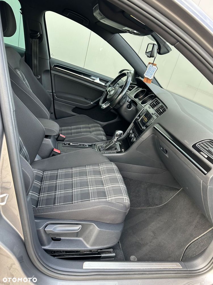 Volkswagen Golf 2.0 TDI BMT GTD DSG - 11