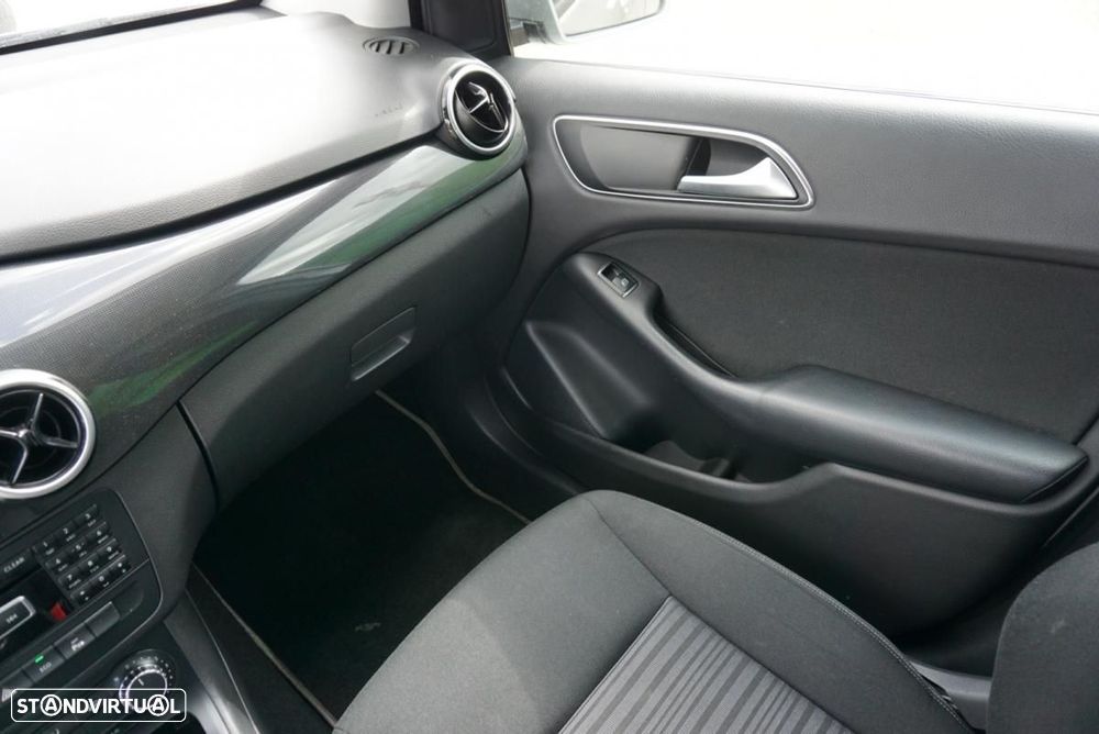 Mercedes-Benz B 180 CDI BlueEFFICIENCY - 25