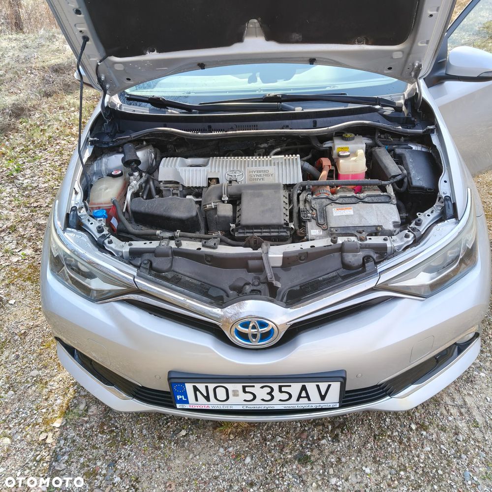 Toyota Auris Hybrid 135 Prestige - 24