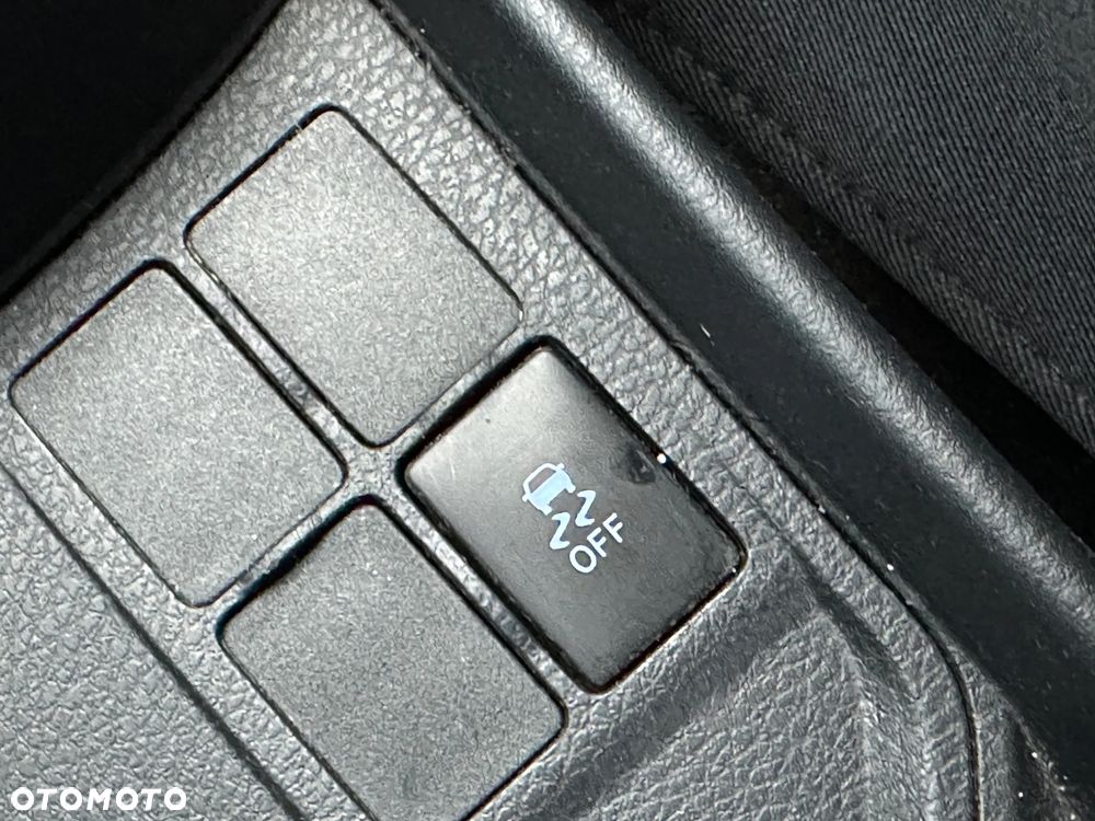Toyota Yaris - 22