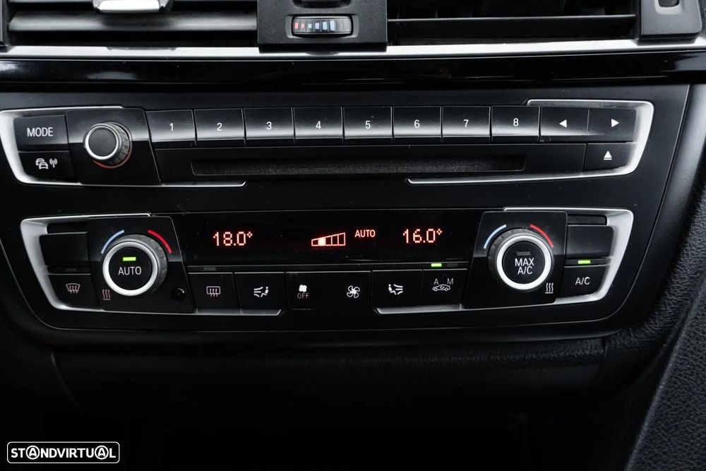 BMW 318 d Auto Line Sport - 22