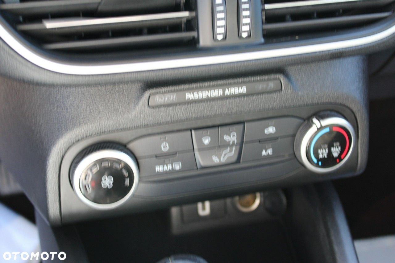 Ford Focus - 22