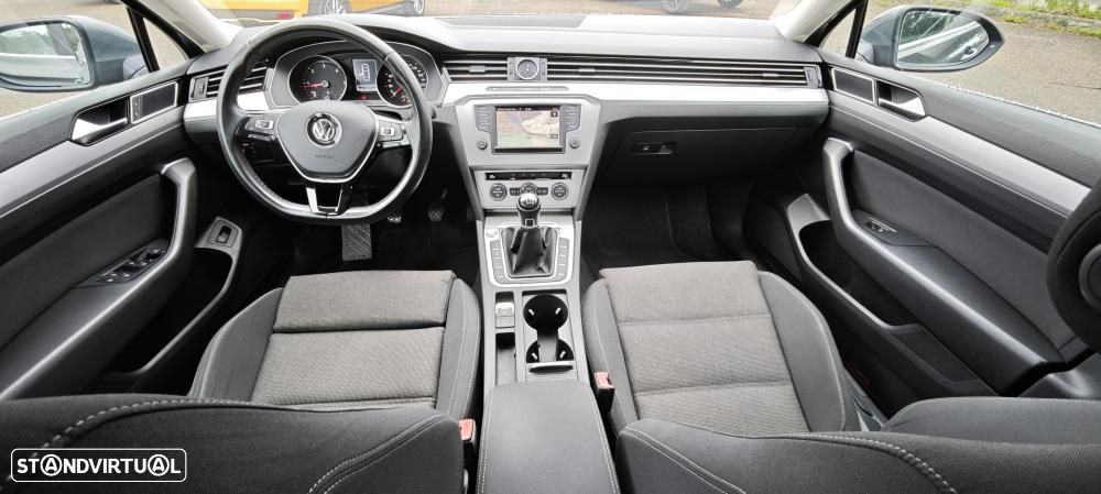 VW Passat 1.6 TDI Confortline - 17