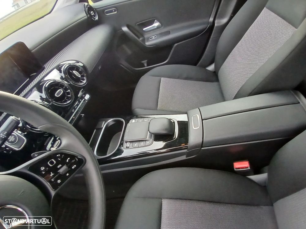 Mercedes-Benz CLA 250 - 17