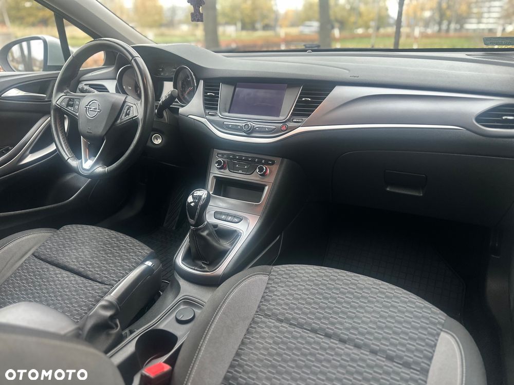 Opel Astra - 10