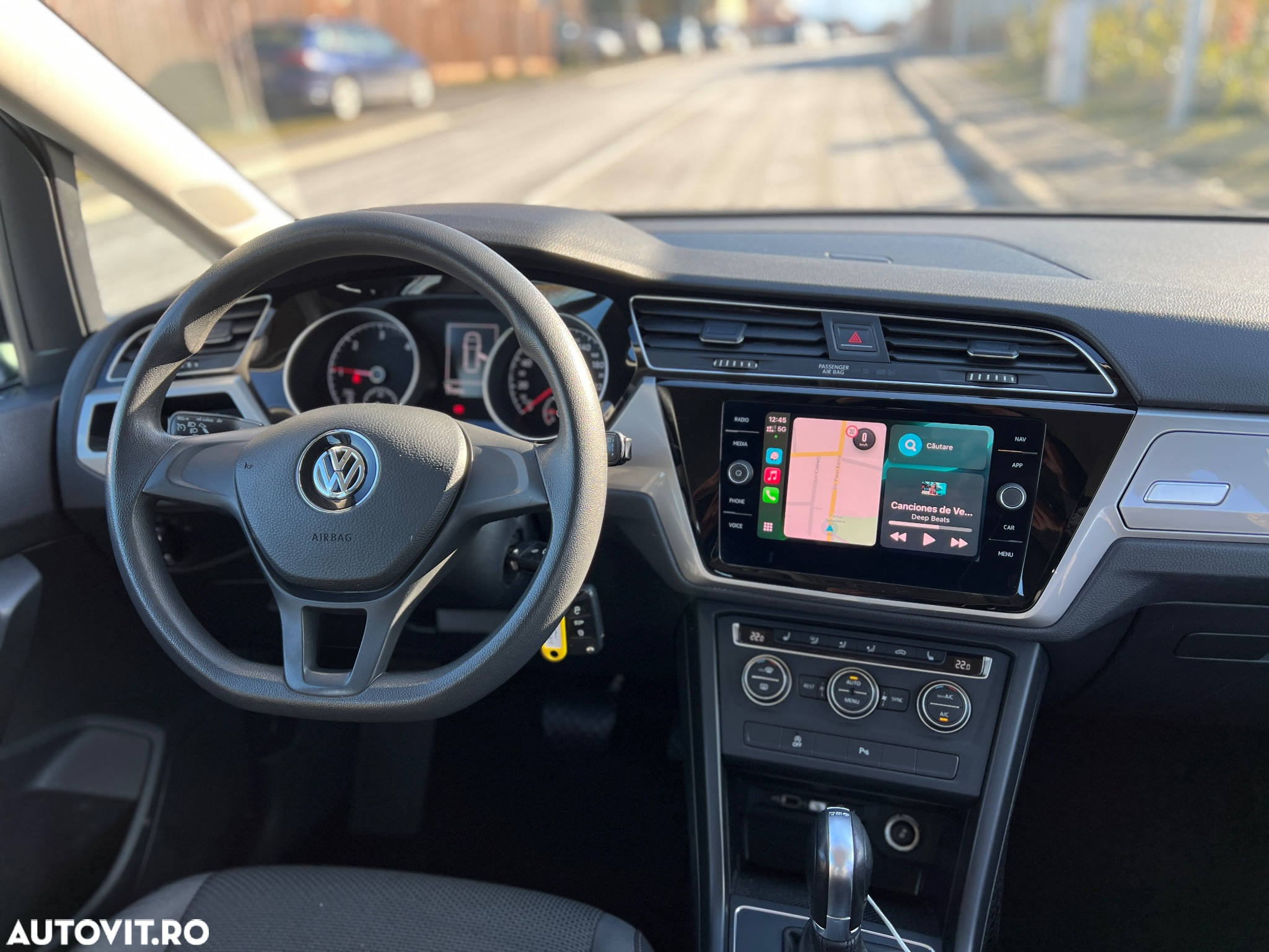 Volkswagen Touran 1.6 TDI DSG Comfortline - 18