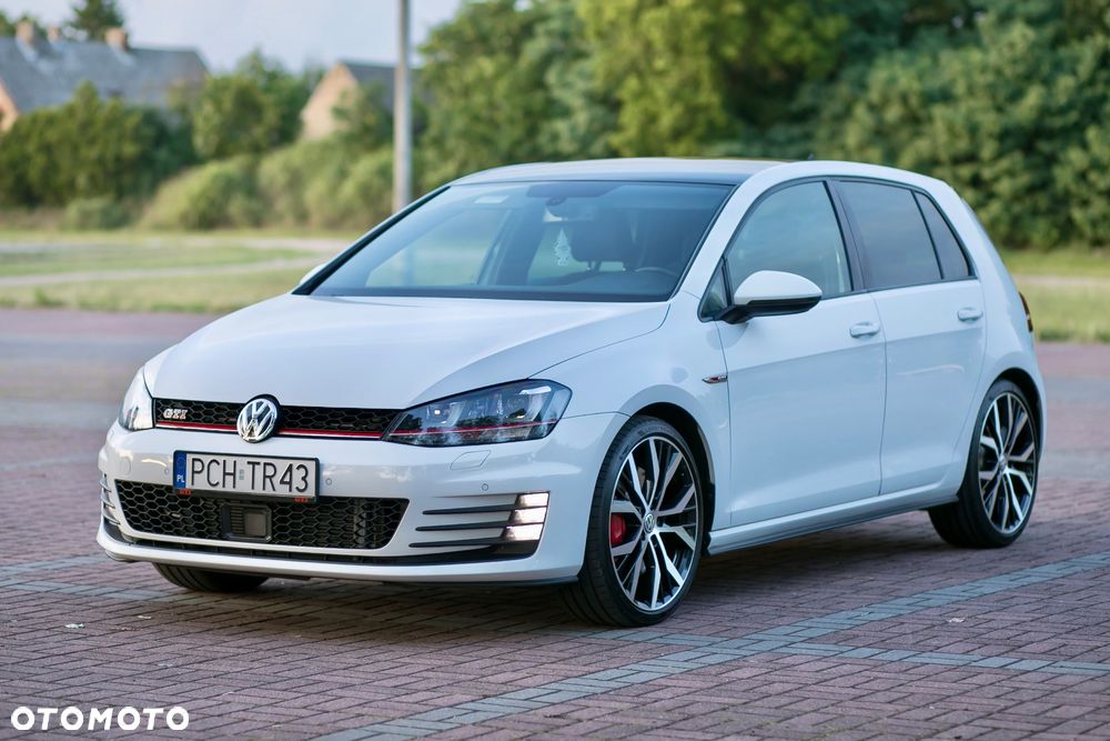 Volkswagen Golf 2.0 TSI BMT GTI Performance - 1