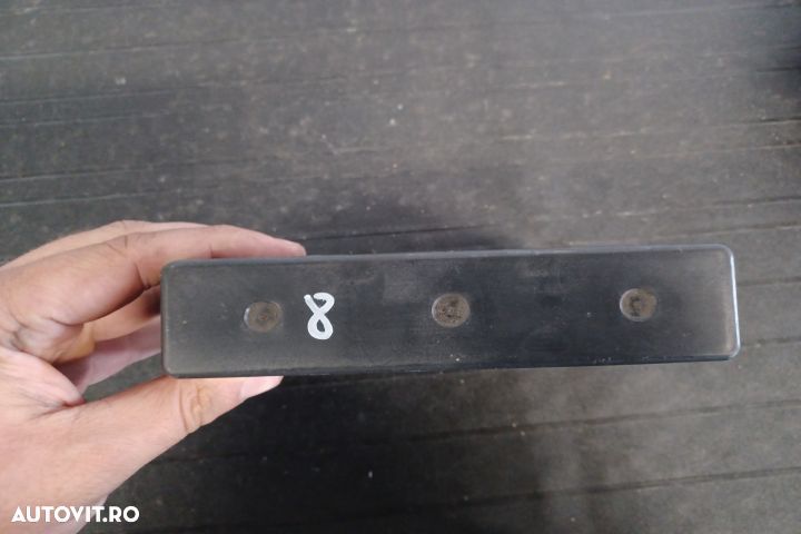 Calculator motor ECU MN122218 - 2.0 B MN122218 - 2.0 B Mitsubishi Out - 8