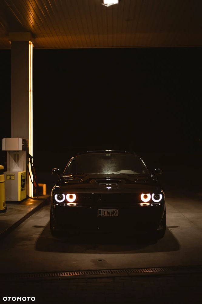 Dodge Challenger 6.4 Scat Pack - 34