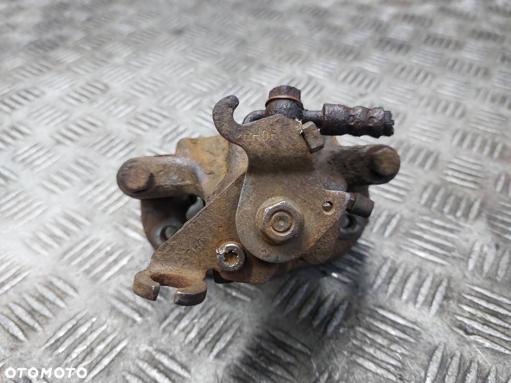 ZACISK HAMULCOWY LEWY TYŁ VOLVO V40 S40 I - 2