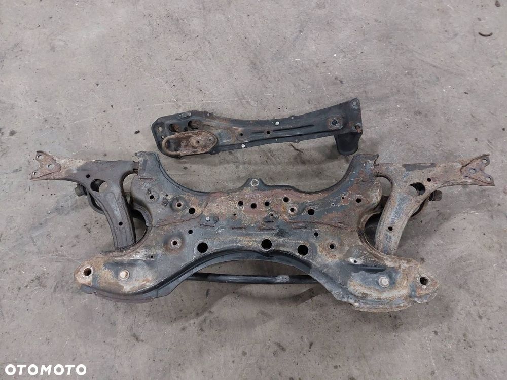 SANKI WÓZEK KOŁYSKA SILNIKA TOYOTA COROLLA VERSO II 2.0 D4D - 3