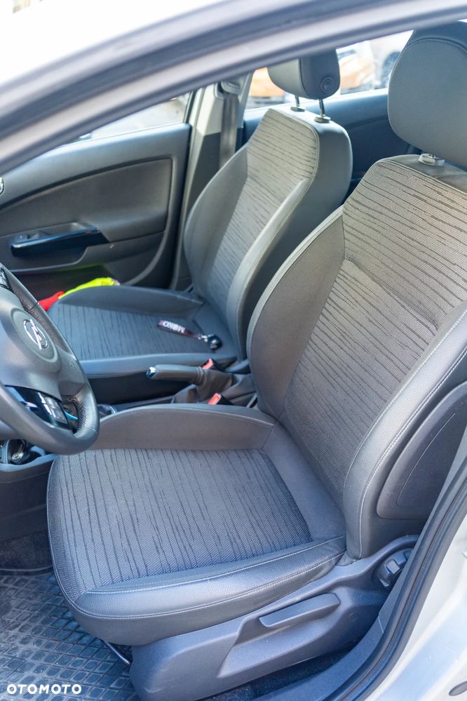 Opel Corsa 1.4 T Color Edition S&S - 12