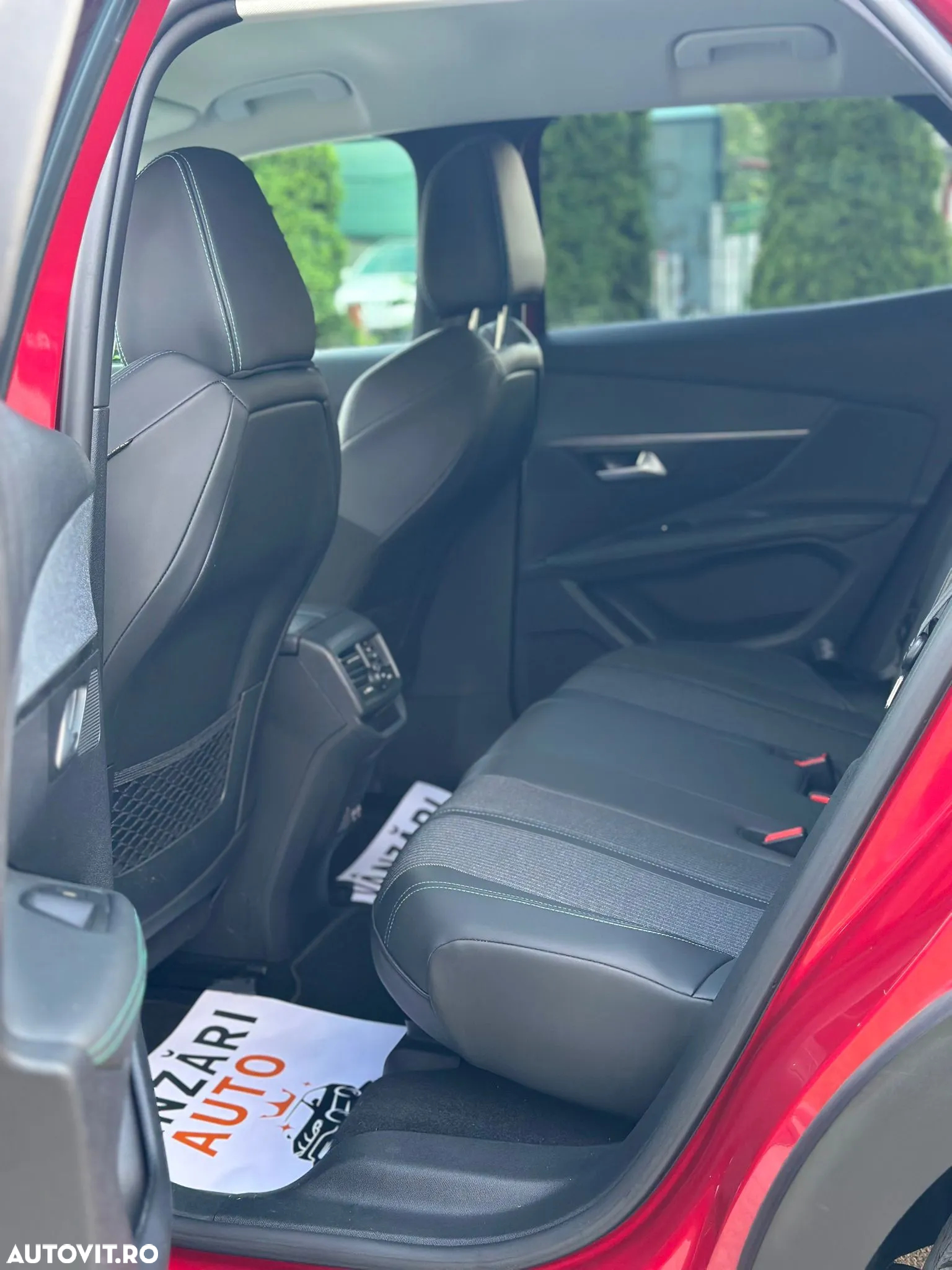Peugeot 3008 BlueHDi 130 Stop & Start EAT8 Allure Business-Paket - 9