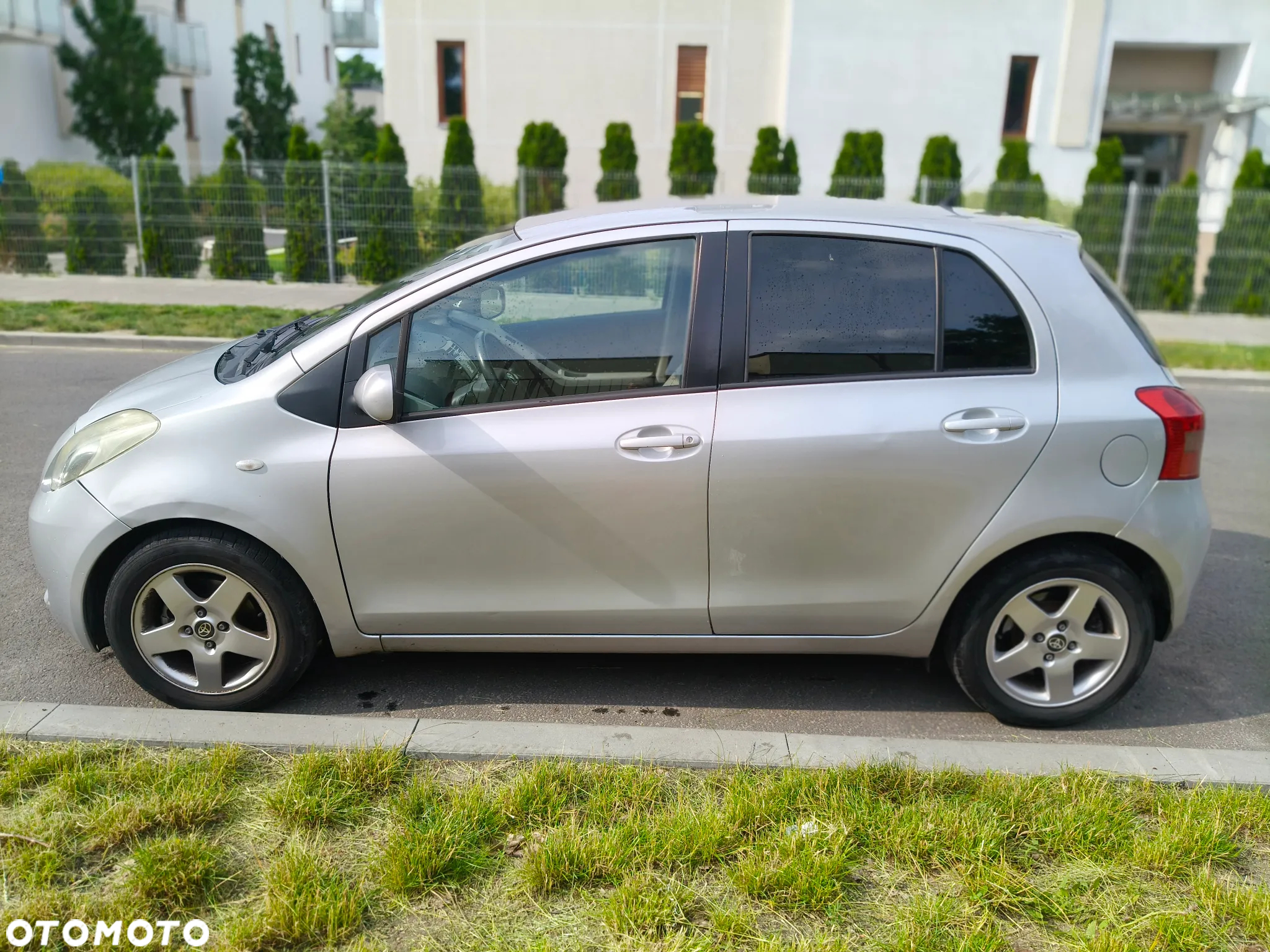 Toyota Yaris 1.3 Terra - 8