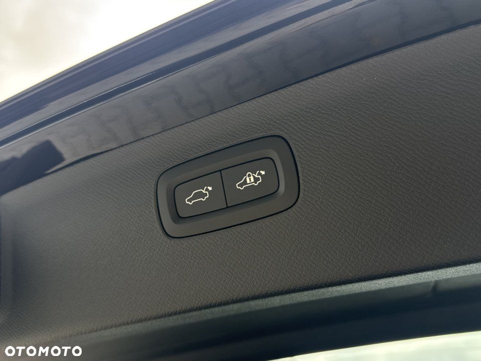 Volvo XC 90 - 16