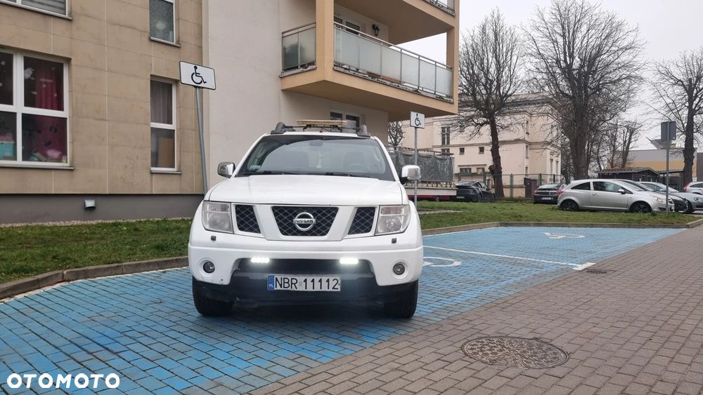 Nissan Navara 2.5 D LE - 9