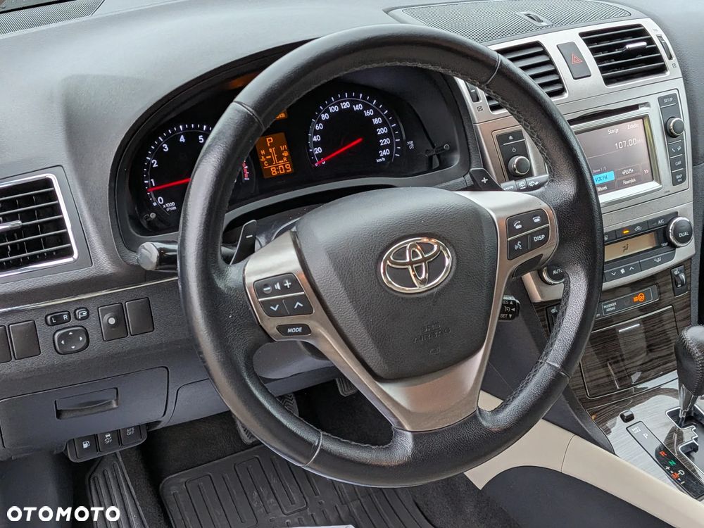 Toyota Avensis 2.0 Prestige EU5 MS - 24