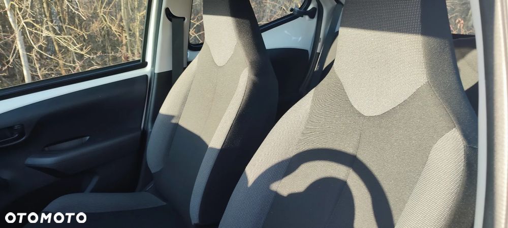 Toyota Aygo - 10