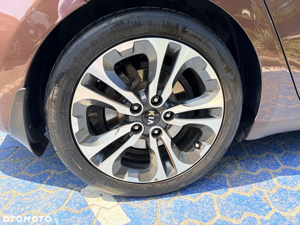 Kia Ceed 1.6 CRDi M - 13