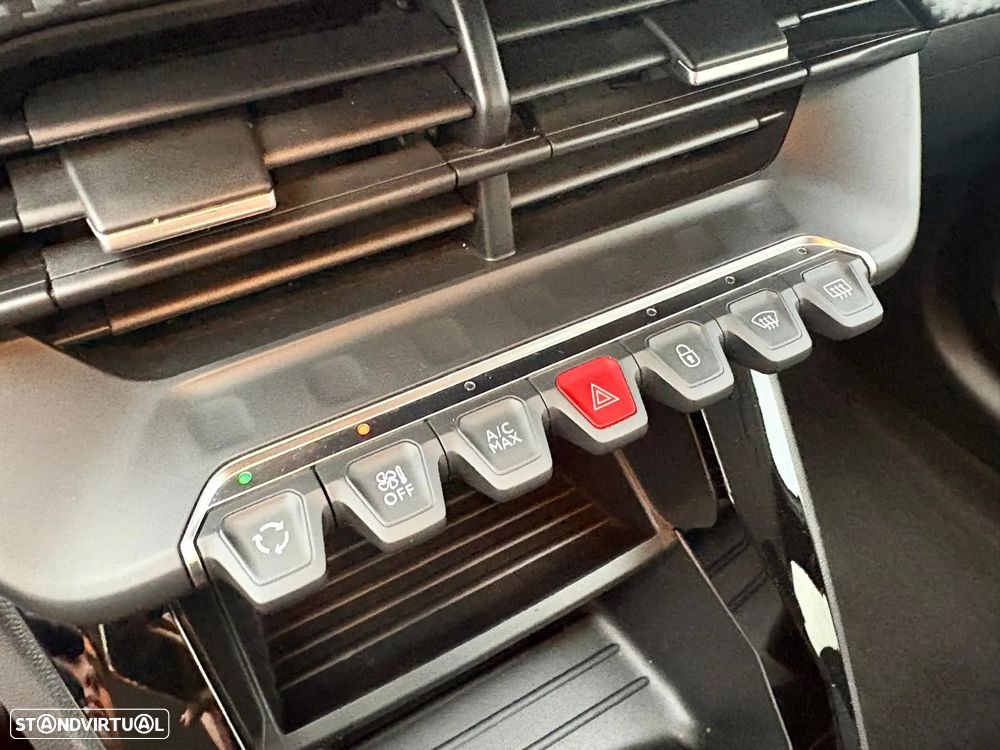 Peugeot 208 1.2 PureTech Like - 12