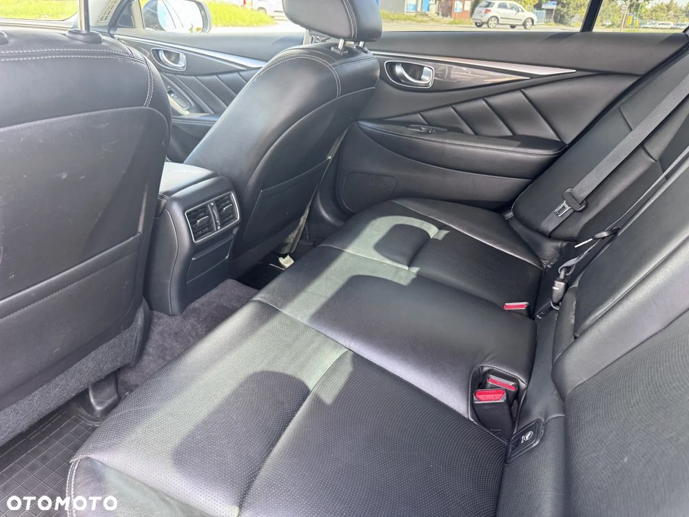 Infiniti Q50 2.2d - 22