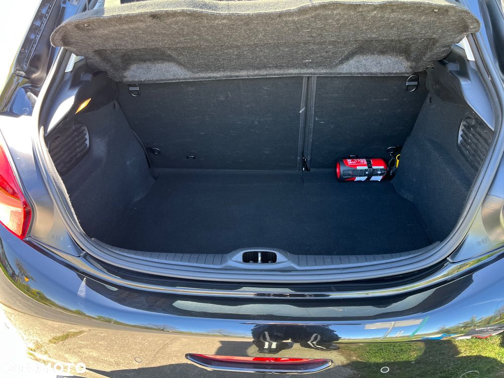Peugeot 208 1.2 PureTech Allure S&S - 13