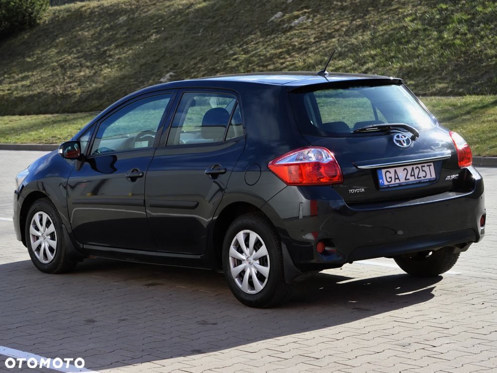 Toyota Auris 1.33 VVT-i Active - 4