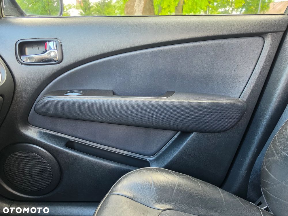 Mitsubishi Outlander 2.4 4WD Intense - 11