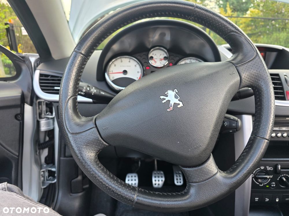 Peugeot 207 CC 1.6 Sport - 21