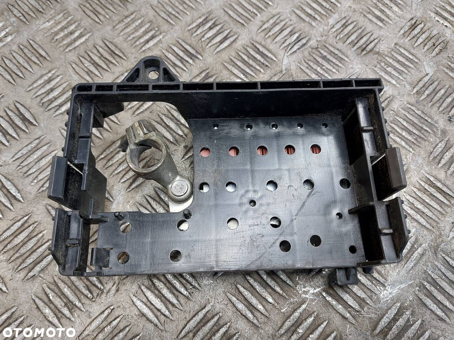 SKRZYNKA AKUMULATORA KLEMA PLUSOWA OPEL ASTRA J 1.4 T 13368497 - 3