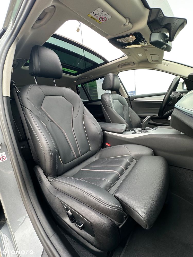 BMW Seria 5 520d MHEV Sport Line sport - 11