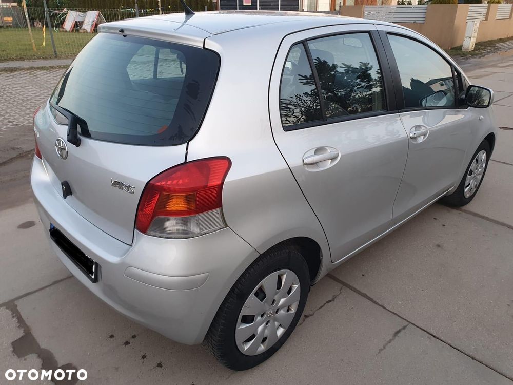 Toyota Yaris 1.33 VVT-i Cool - 3